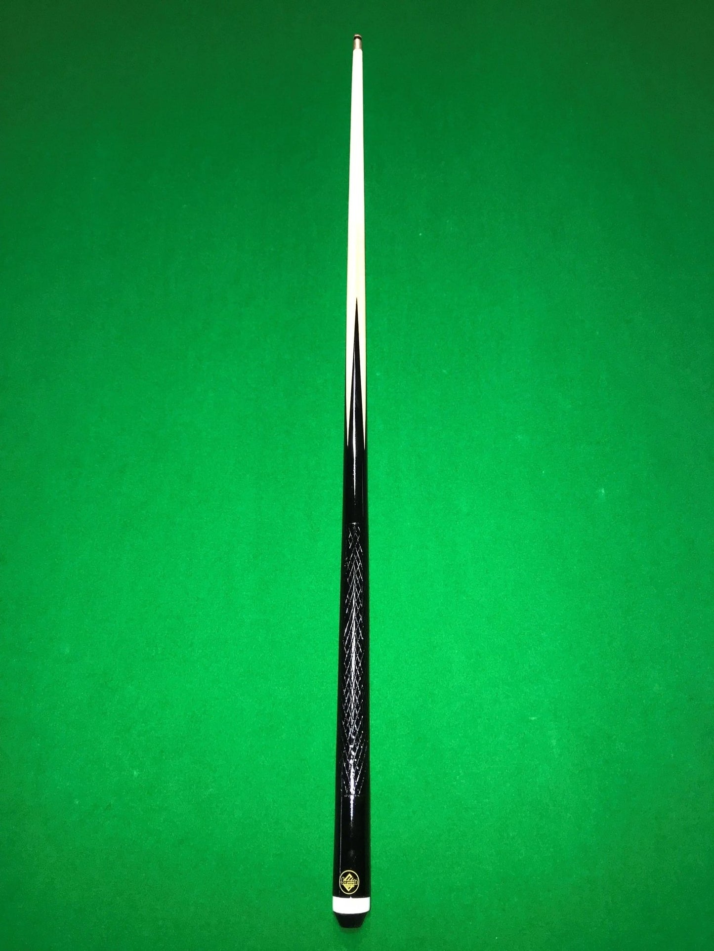 Black Wooden One Piece Pub Pool, Snooker Billiard Cue - Q-Masters