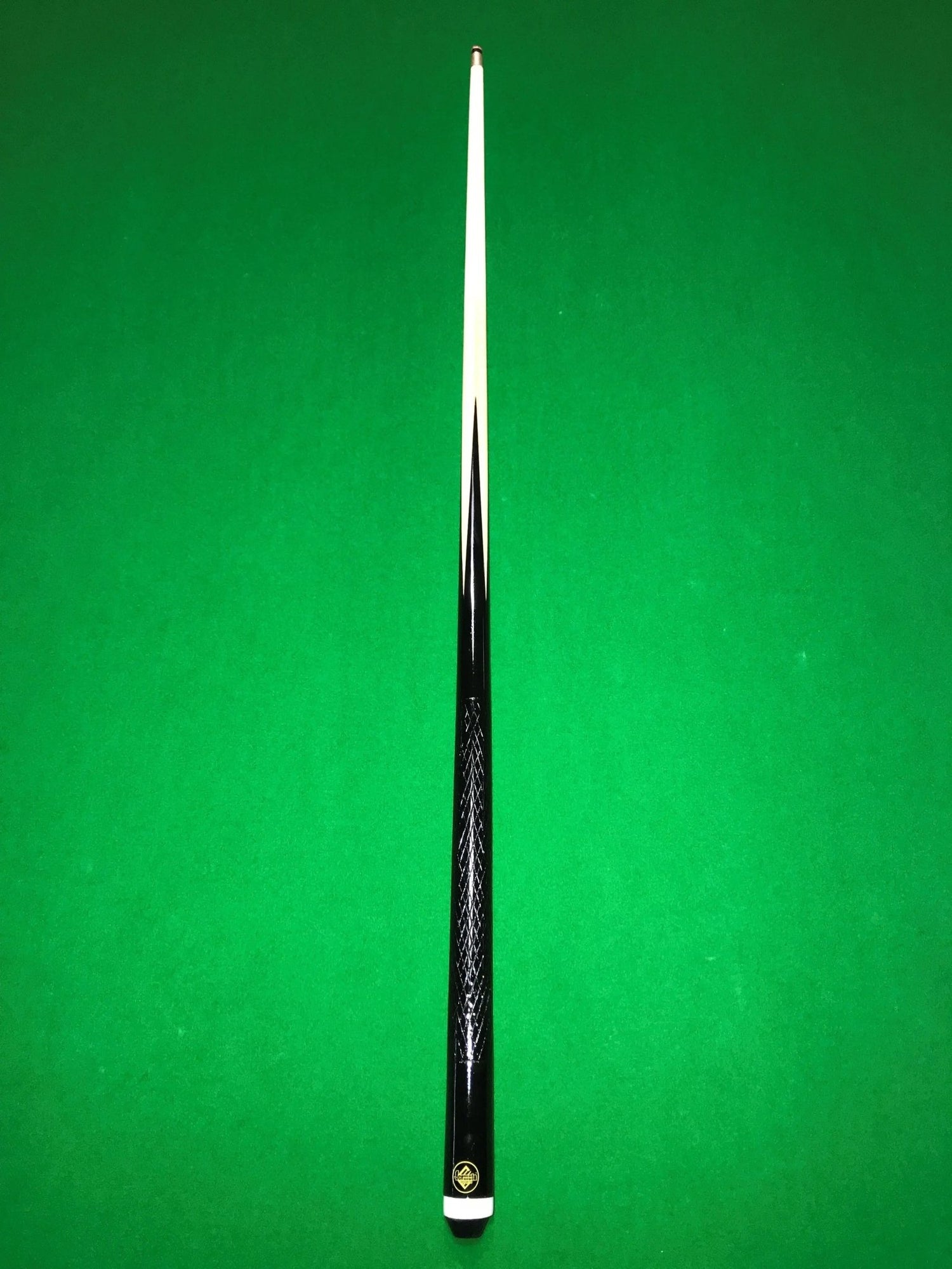 Black Wooden One Piece Pub Pool, Snooker Billiard Cue - Q-Masters