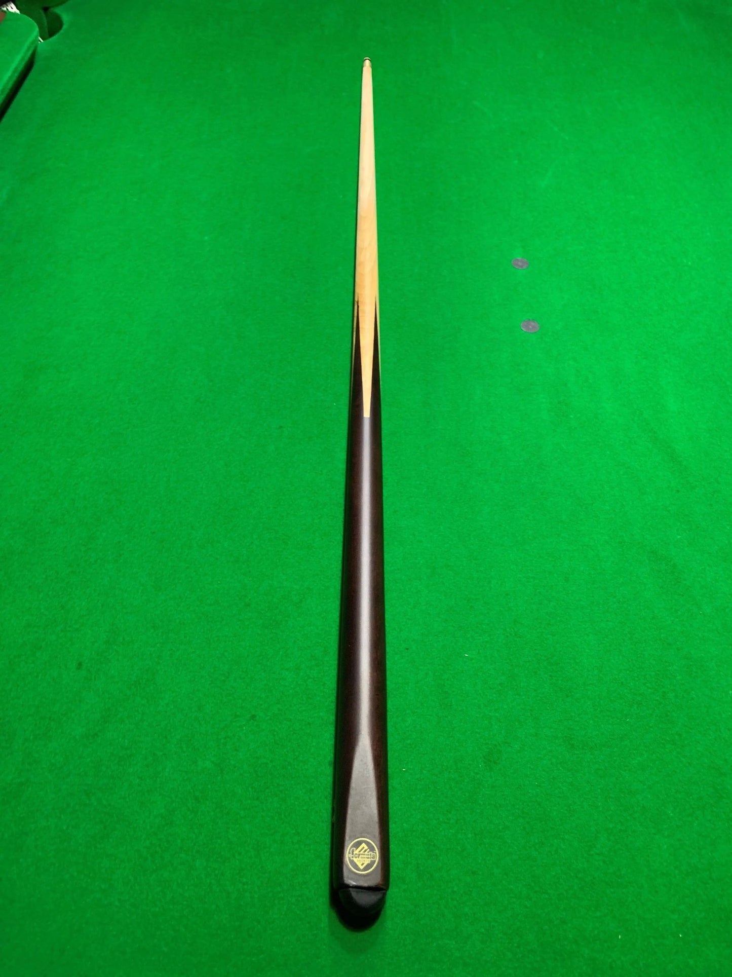 FORMULA Brown Maple One Piece Club Pool, Snooker & Billiard Cue - Q-Masters