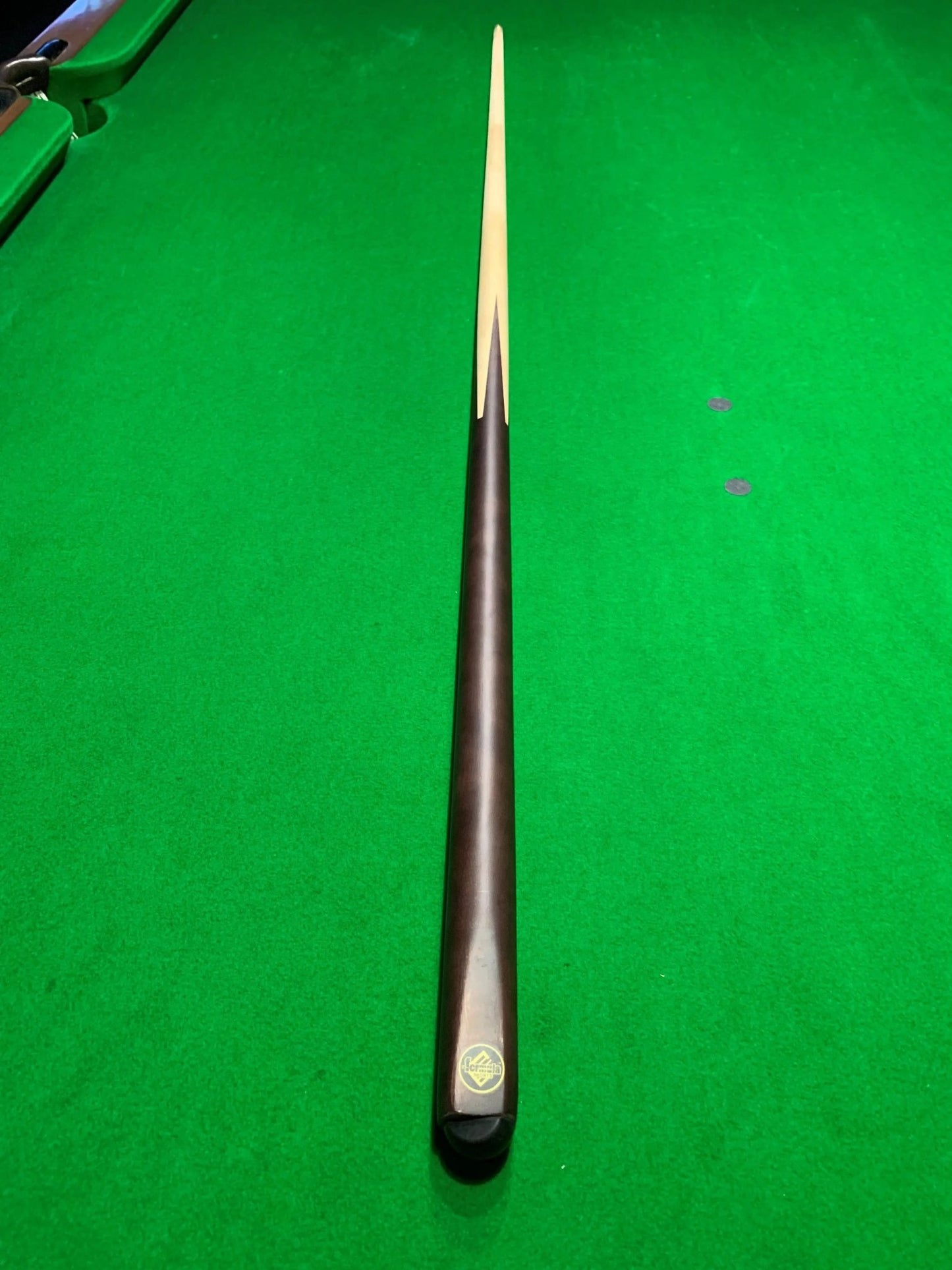 FORMULA Brown Maple One Piece Club Pool, Snooker & Billiard Cue - Q-Masters