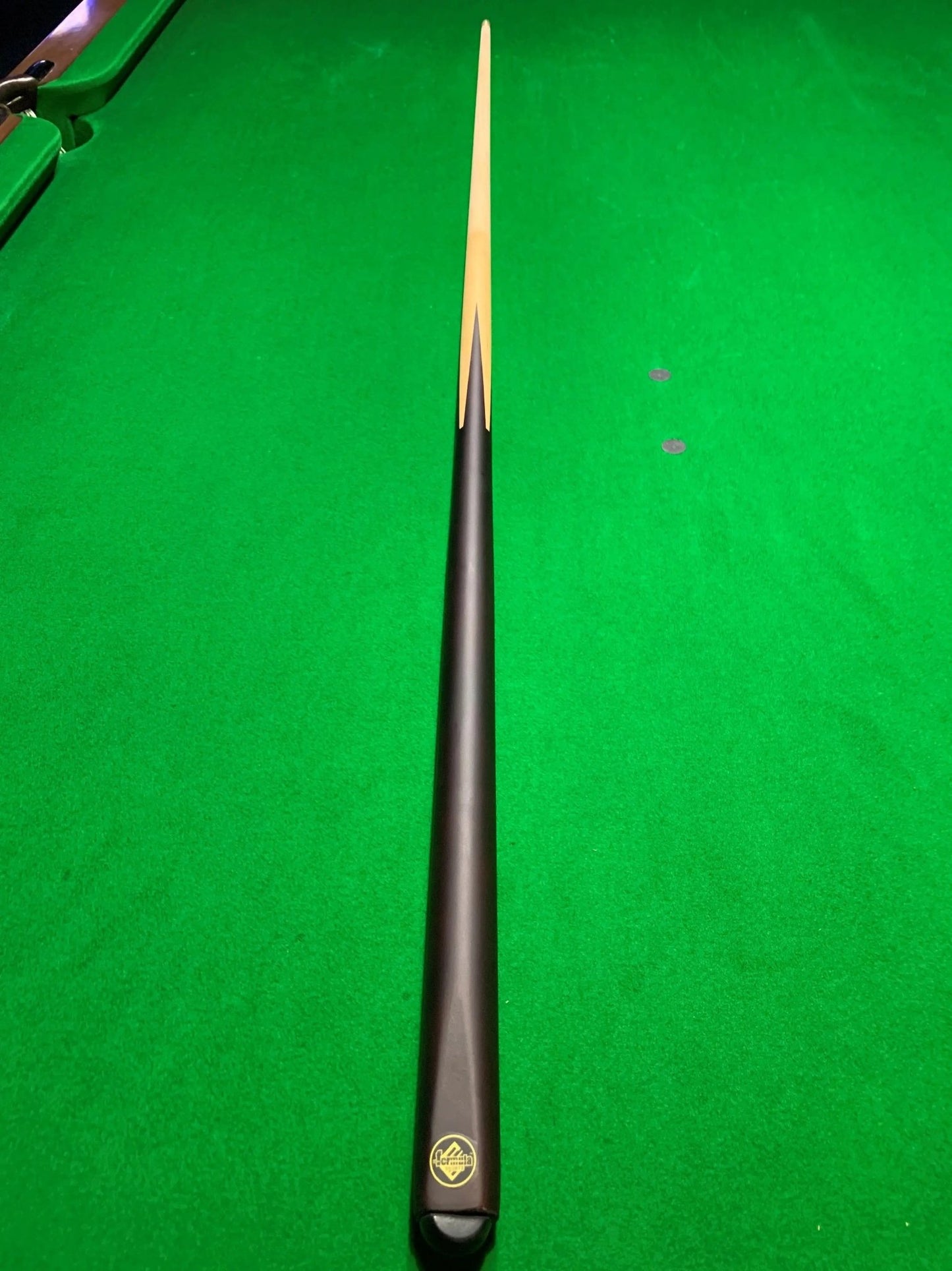 FORMULA Brown Maple One Piece Club Pool, Snooker & Billiard Cue - Q-Masters