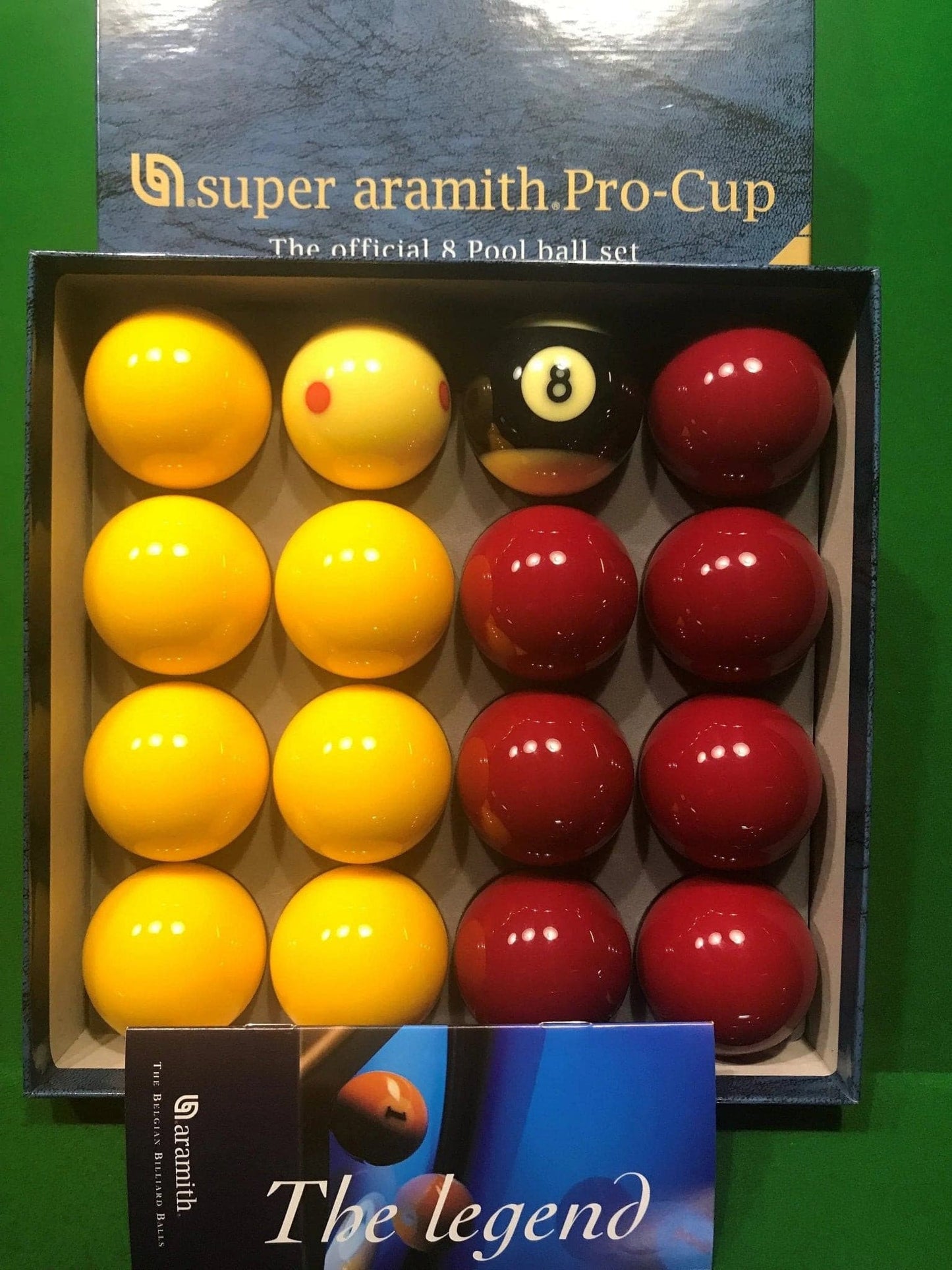 ARAMITH Super Pro Cup 8 Ball Set - Q-Masters